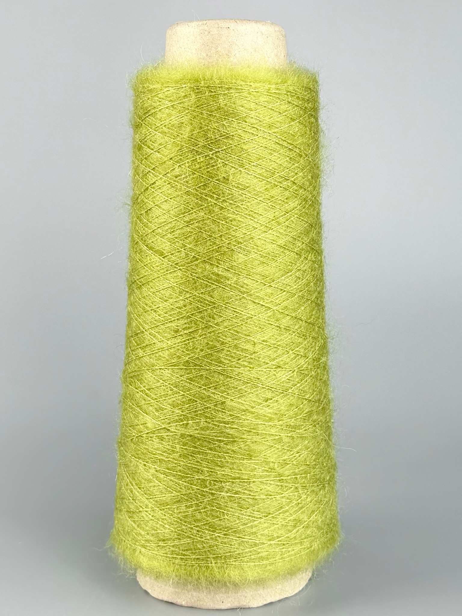 Manifattura Sesia Art. Vivienne 850 m / 100 g – Fil en kid mohair et soie de mûrier col. Olive fraîche 1820 photo 2
